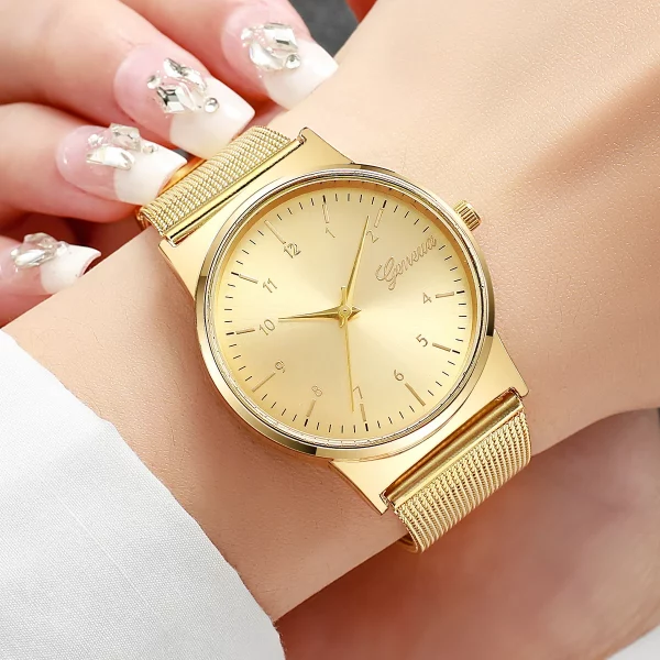 Montre à quartz avec bracelet en maille pour femme