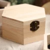 Seaa247bdec3446c8b8096c7bc1e773bet.webp Boîte de rangement en bois de forme hexagonale, bo